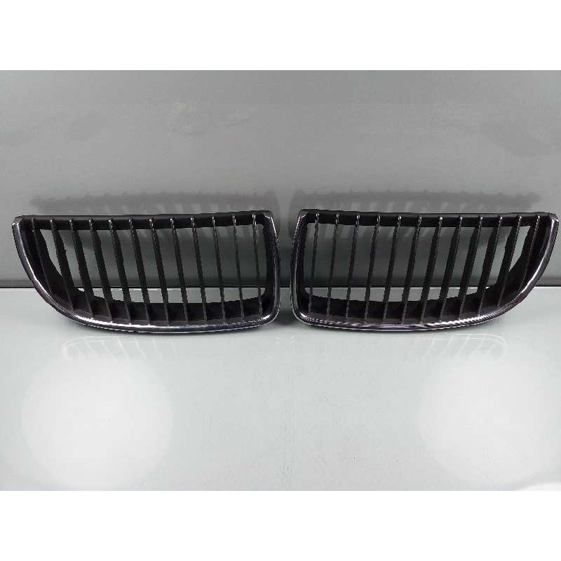 Recambio de rejilla delantera para bmw serie 3 berlina (e90) 320d referencia OEM IAM 7120010 7120009 