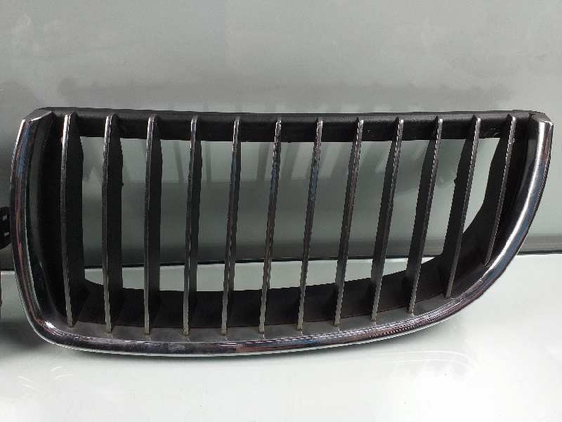 Recambio de rejilla delantera para bmw serie 3 berlina (e90) 320d referencia OEM IAM 7120010 7120009 