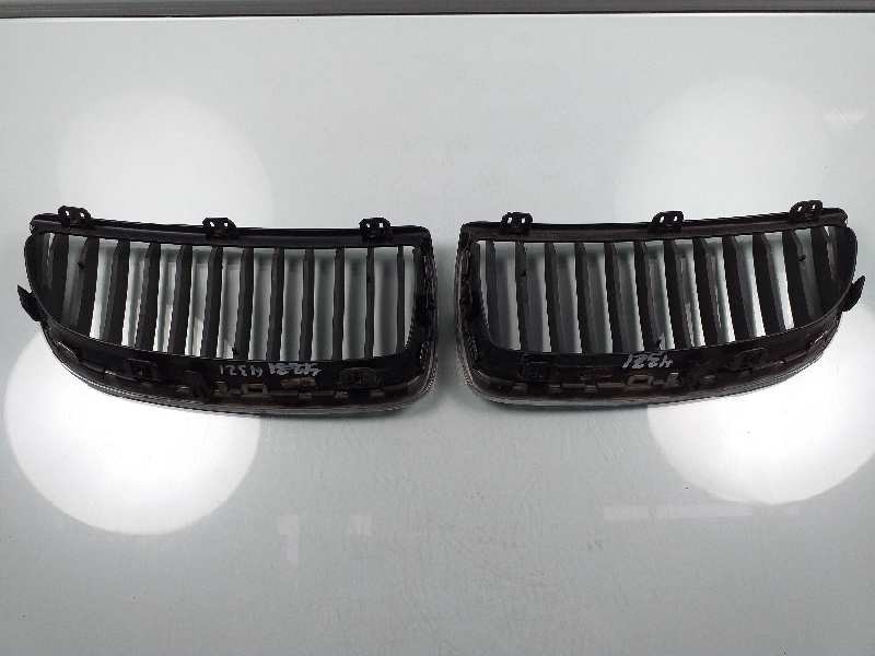 Recambio de rejilla delantera para bmw serie 3 berlina (e90) 320d referencia OEM IAM 7120010 7120009 