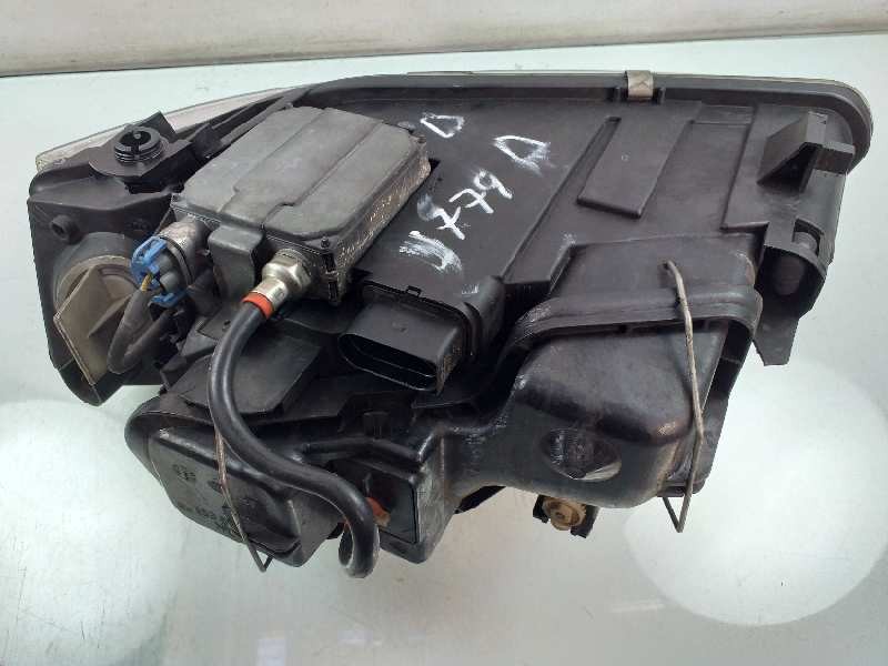Recambio de faro derecho para audi a6 berlina (4b2) 3.0 referencia OEM IAM 4B0941030AA  