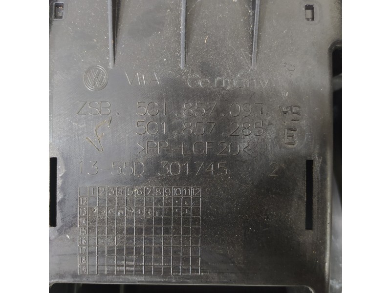 Recambio de guantera para volkswagen golf vii lim. gti ´´performance´´ bluemotion referencia OEM IAM 5G1857290K  