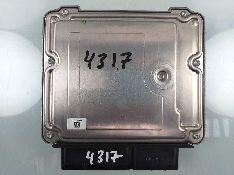 Recambio de centralita motor uce para opel insignia berlina cosmo referencia OEM IAM 55577619 0281017453 