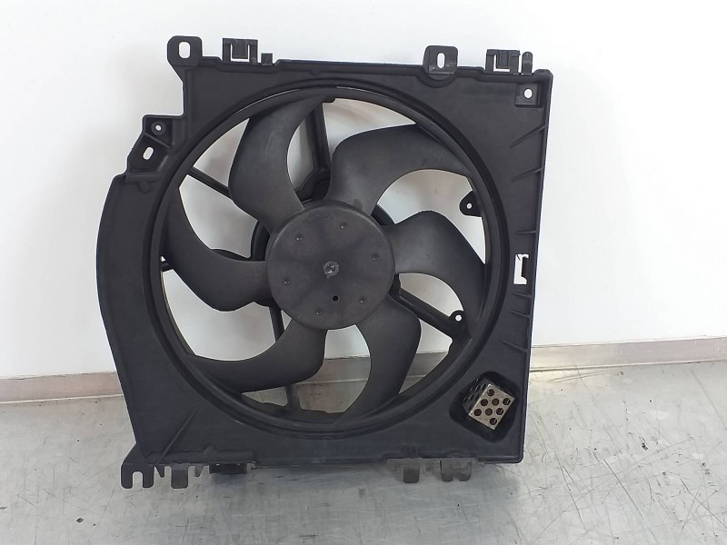 Recambio de electroventilador para nissan note (e11e) acenta referencia OEM IAM 21481AY610 8200688375 
