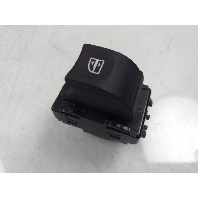 Recambio de mando elevalunas delantero derecho para renault megane iv berlina 5p bose-edition referencia OEM IAM 254214896R  