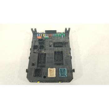 CAJA RELES / FUSIBLES 6580ZY 