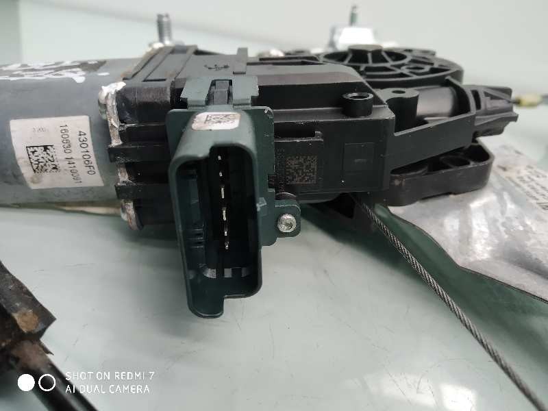 Recambio de elevalunas delantero izquierdo para renault megane iv berlina 5p bose-edition referencia OEM IAM 807215959R  