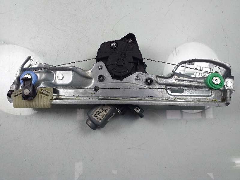 Recambio de elevalunas trasero derecho para renault megane iv berlina 5p bose-edition referencia OEM IAM 827204587R  