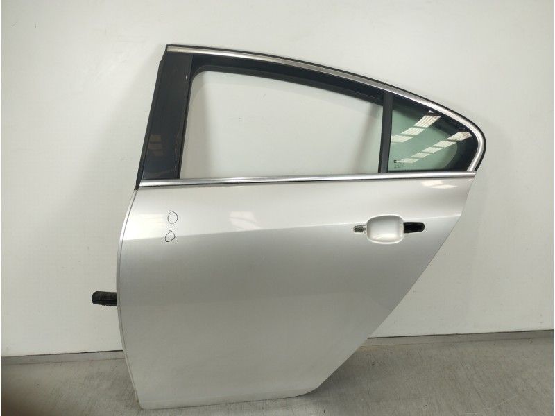 Recambio de puerta trasera izquierda para opel insignia berlina cosmo referencia OEM IAM 22796347  