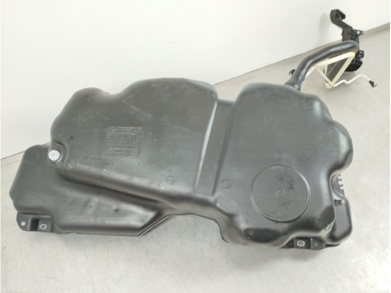 Recambio de deposito combustible para seat arona xperience referencia OEM IAM 2Q020101  