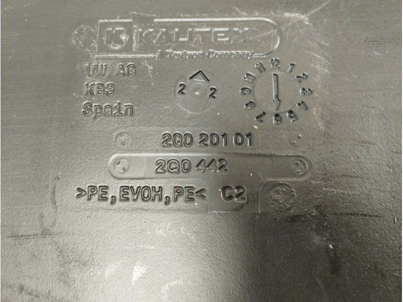 Recambio de deposito combustible para seat arona xperience referencia OEM IAM 2Q020101  