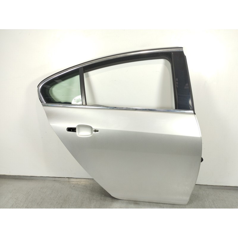 Recambio de puerta trasera derecha para opel insignia berlina cosmo referencia OEM IAM 22796348  