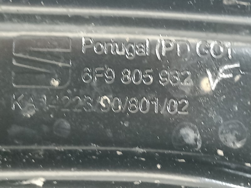 Recambio de travesaño superior para seat arona xperience referencia OEM IAM 6F9805932  