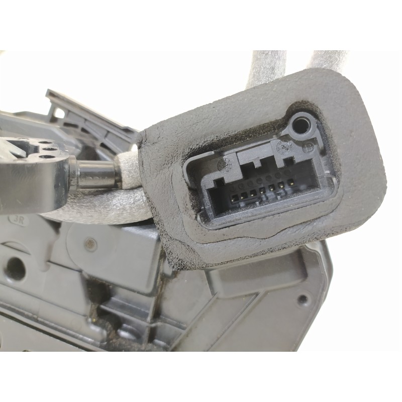 Recambio de cerradura puerta trasera derecha para volkswagen golf vii lim. gti ´´performance´´ bluemotion referencia OEM IAM 5K4