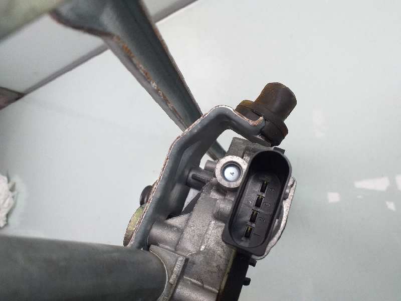 Recambio de motor limpia delantero para hyundai i20 25 aniversario referencia OEM IAM 98100GB000 98100C8000 