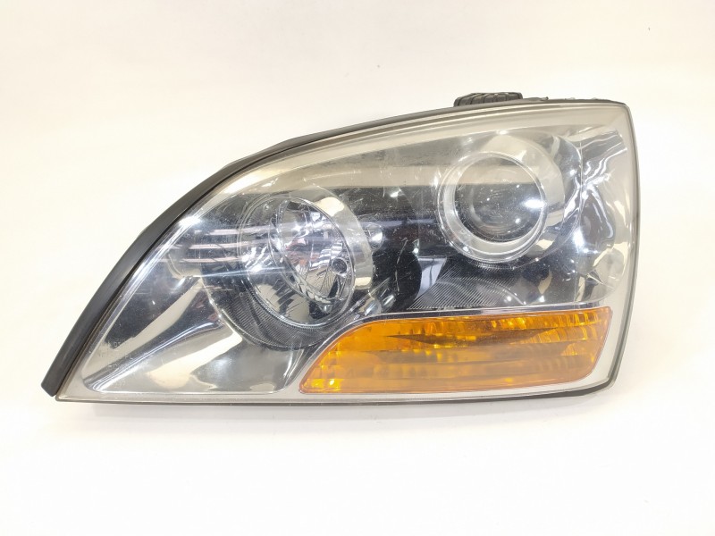 Recambio de faro izquierdo para kia sorento 2.5 crdi active referencia OEM IAM 921013E5XX  