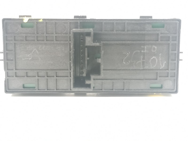 Recambio de mando elevalunas delantero izquierdo para seat arona xperience referencia OEM IAM 5G0959857F  