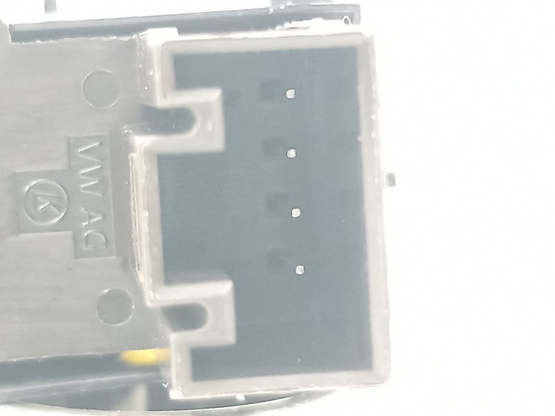 Recambio de mando elevalunas trasero derecho para seat arona xperience referencia OEM IAM 5G0959855P  