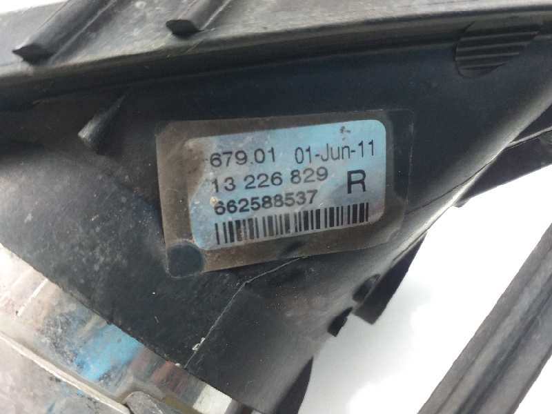 Recambio de faro antiniebla derecho para opel insignia berlina cosmo referencia OEM IAM 13226829  