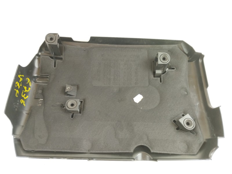 Recambio de tapa motor para volkswagen golf vii lim. gti ´´performance´´ bluemotion referencia OEM IAM 06K103925  