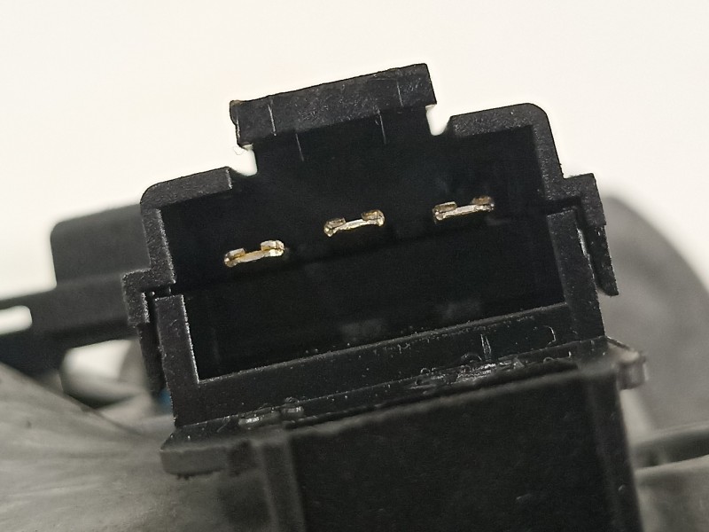 Recambio de motor limpia trasero para opel insignia berlina cosmo referencia OEM IAM 13269910  