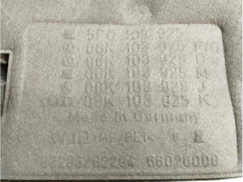 Recambio de tapa motor para volkswagen golf vii lim. gti ´´performance´´ bluemotion referencia OEM IAM 06K103925  
