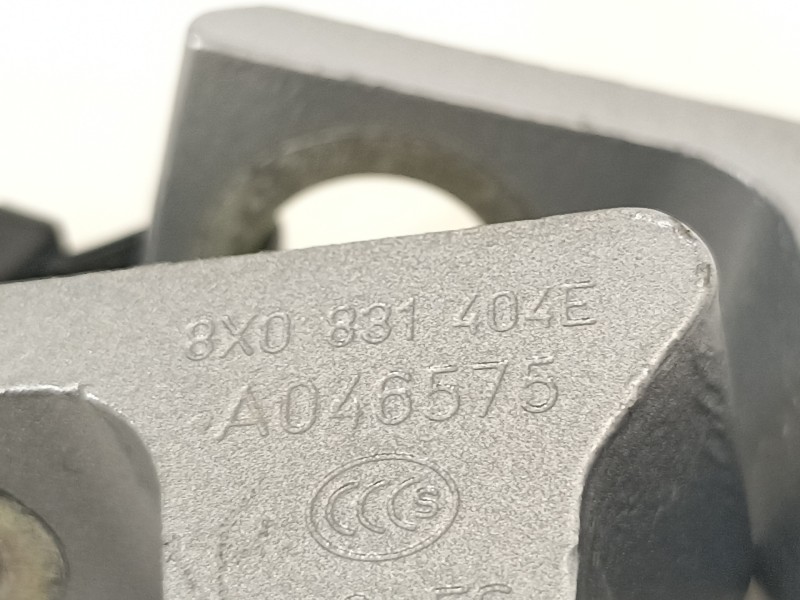 Recambio de bisagra puerta para seat arona xperience referencia OEM IAM 8X0831404E  