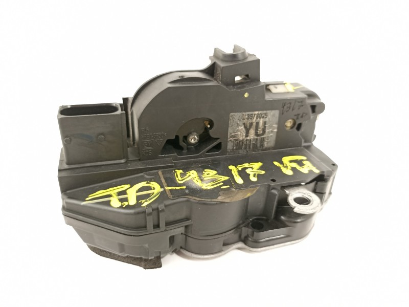 Recambio de cerradura puerta trasera derecha para opel insignia berlina cosmo referencia OEM IAM 13578025  