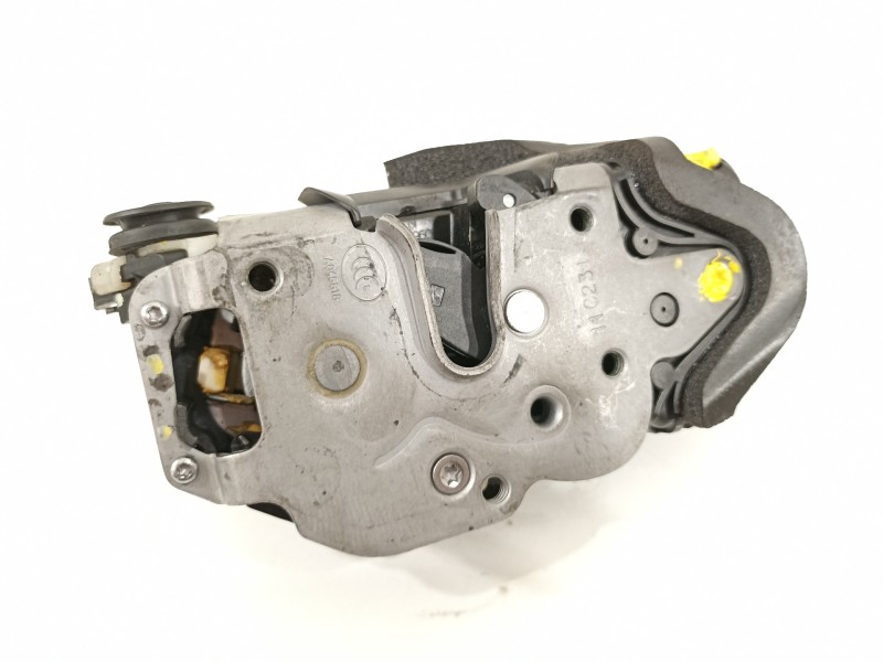 Recambio de cerradura puerta trasera derecha para opel insignia berlina cosmo referencia OEM IAM 13578025  