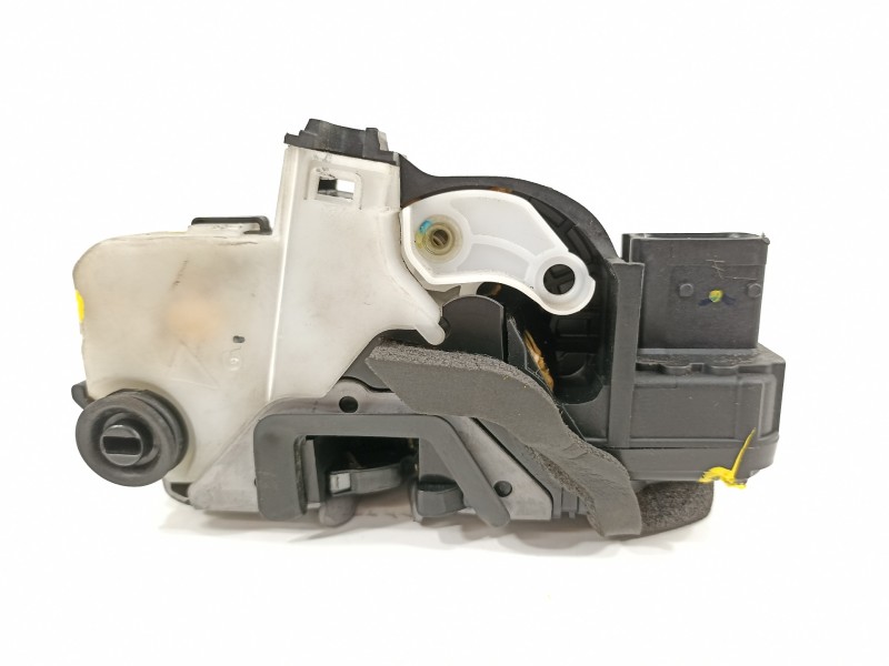 Recambio de cerradura puerta trasera derecha para opel insignia berlina cosmo referencia OEM IAM 13578025  