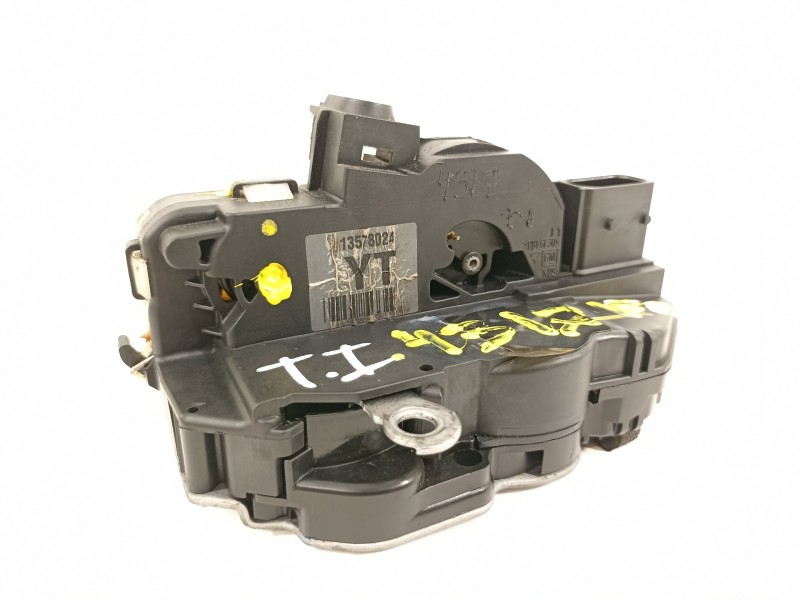 Recambio de cerradura puerta trasera izquierda para opel insignia berlina cosmo referencia OEM IAM 13578024  