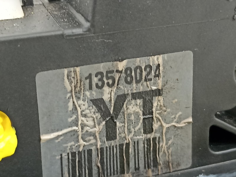 Recambio de cerradura puerta trasera izquierda para opel insignia berlina cosmo referencia OEM IAM 13578024  