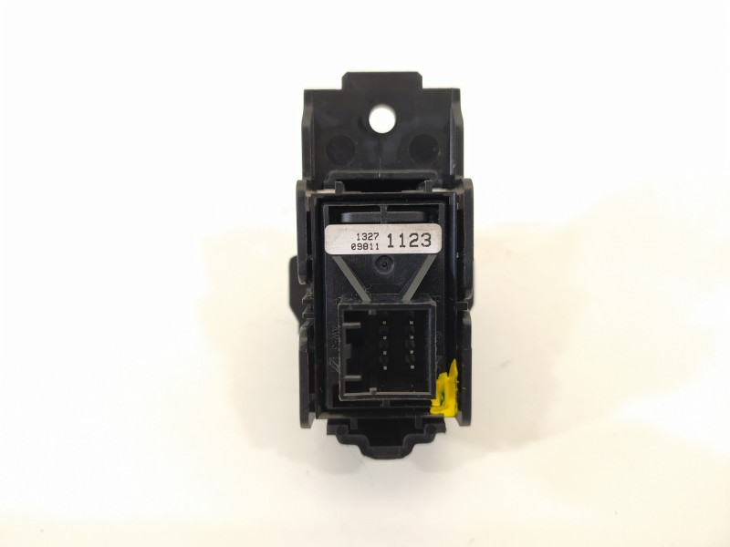 Recambio de palanca freno de mano para opel insignia berlina cosmo referencia OEM IAM 13271123  
