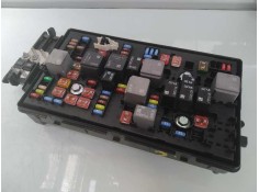 Recambio de caja reles / fusibles para opel insignia berlina cosmo referencia OEM IAM 1334347901 529050199 