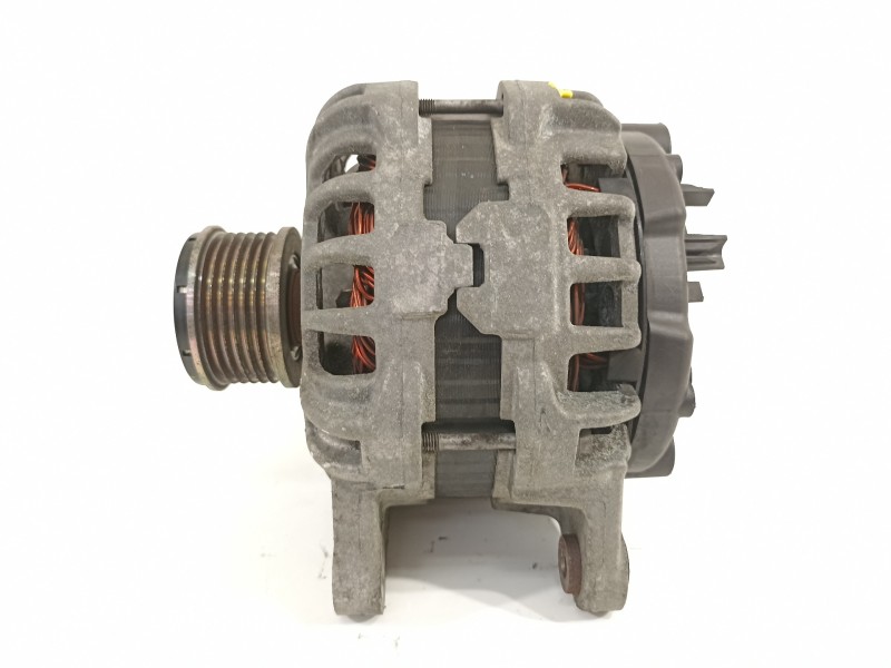 Recambio de alternador para dacia dokker ambiance referencia OEM IAM 231002949R  