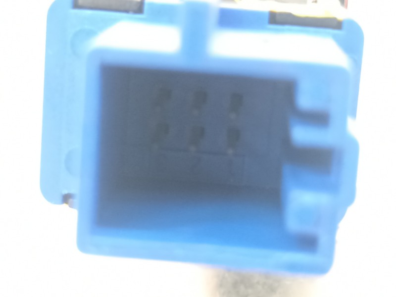 Recambio de warning para seat arona xperience referencia OEM IAM 6F0953235  