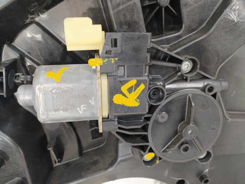 Recambio de elevalunas delantero derecho para ford fiesta (cb1) ghia referencia OEM IAM 8A61B045H16AG 8A6114553A 