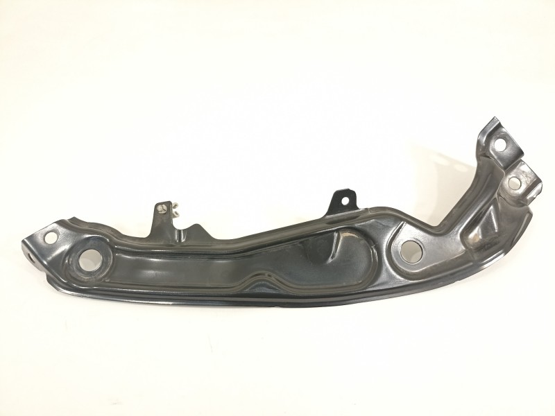 Recambio de travesaño superior para seat arona xperience referencia OEM IAM 6F9806929  