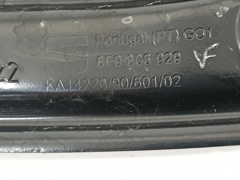 Recambio de travesaño superior para seat arona xperience referencia OEM IAM 6F9806929  