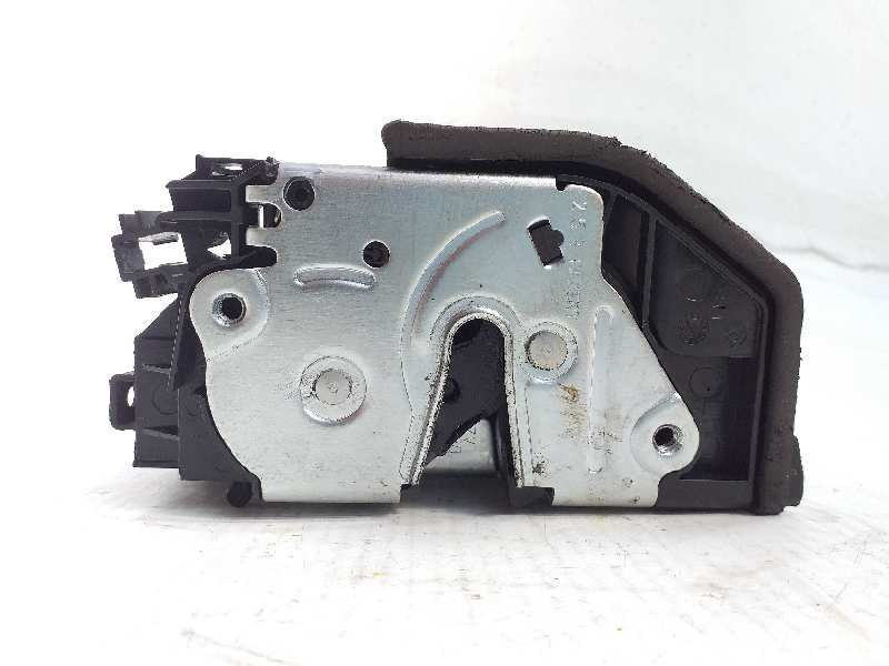 Recambio de cerradura puerta trasera izquierda para bmw serie 5 touring (f11) m550d xdrive referencia OEM IAM 51227229459 722945
