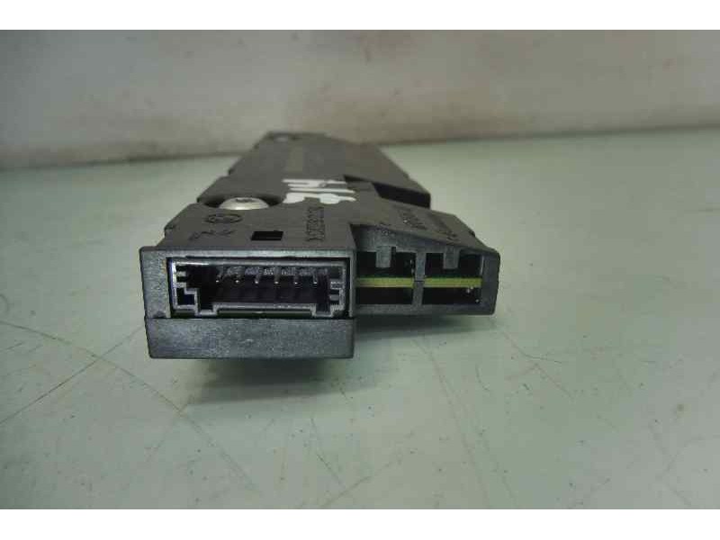 Recambio de antena para bmw serie 5 touring (f11) m550d xdrive referencia OEM IAM 6520927603602  