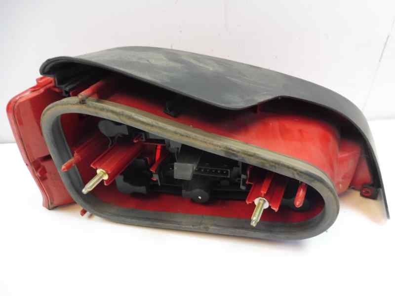 Recambio de piloto trasero derecho para peugeot 106 (s2) long beach referencia OEM IAM   