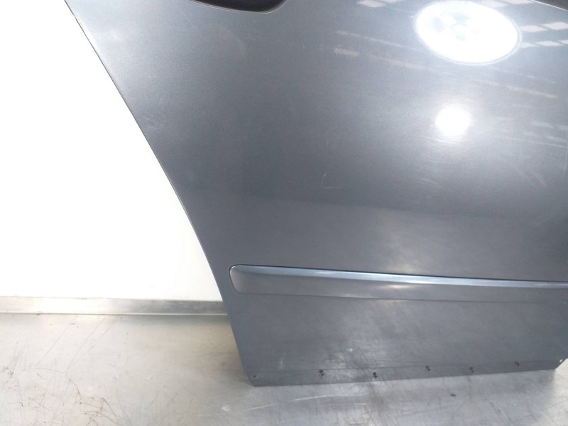 Recambio de puerta trasera derecha para audi a4 berlina (8e) 1.8 t referencia OEM IAM 8E0833052  