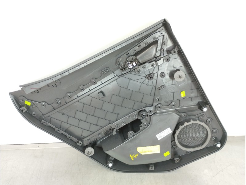Recambio de guarnecido puerta trasera derecha para seat arona xperience referencia OEM IAM 6F0867134  