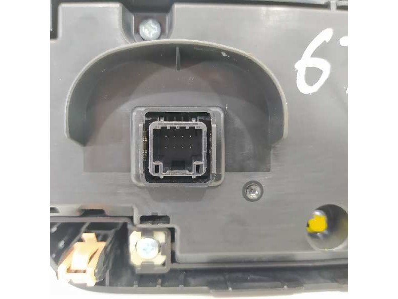 Recambio de mando climatizador para suzuki swift (az) basic referencia OEM IAM 3951052R00 1676085 180515