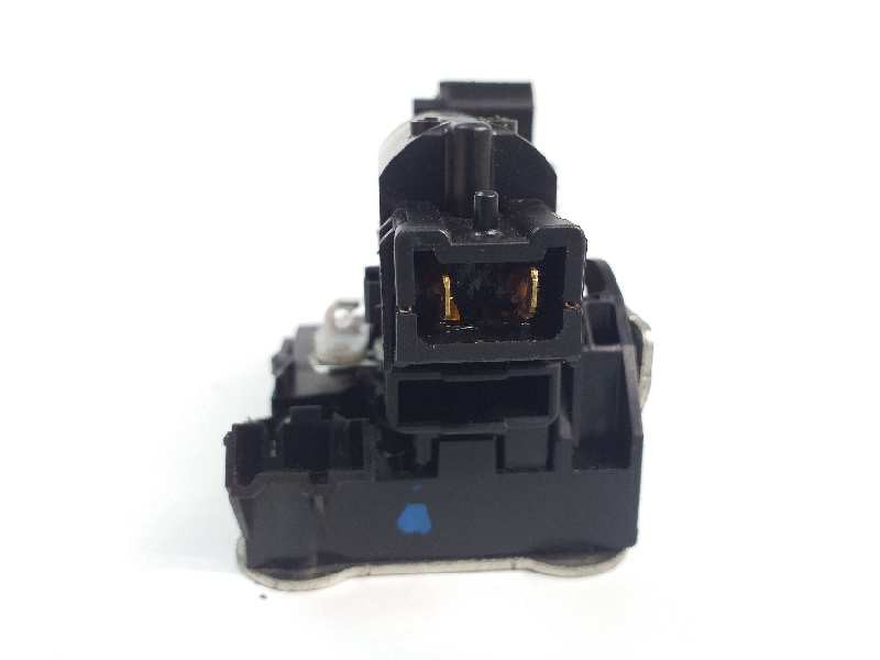 Recambio de cerradura puerta delantera derecha para dacia dokker express essential referencia OEM IAM 805025267R  