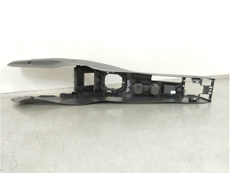 Recambio de consola central para seat arona xperience referencia OEM IAM 6F1863681  