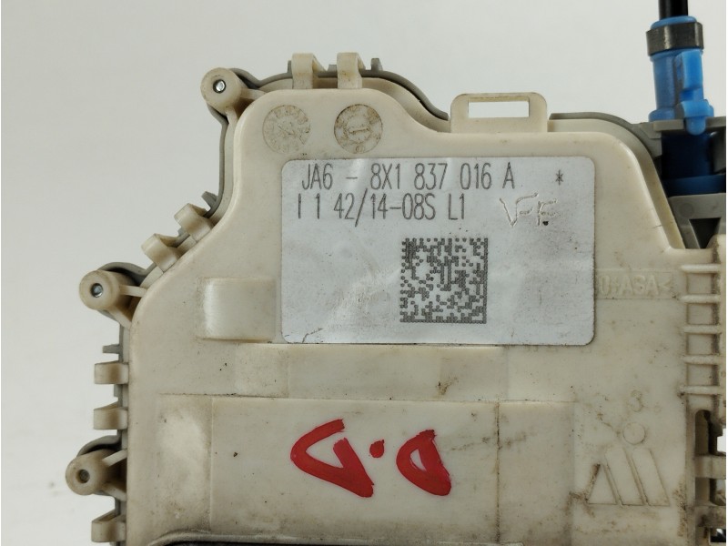 Recambio de cerradura puerta delantera derecha para audi a3 sportback (8va) ambiente referencia OEM IAM 8X1837016A  