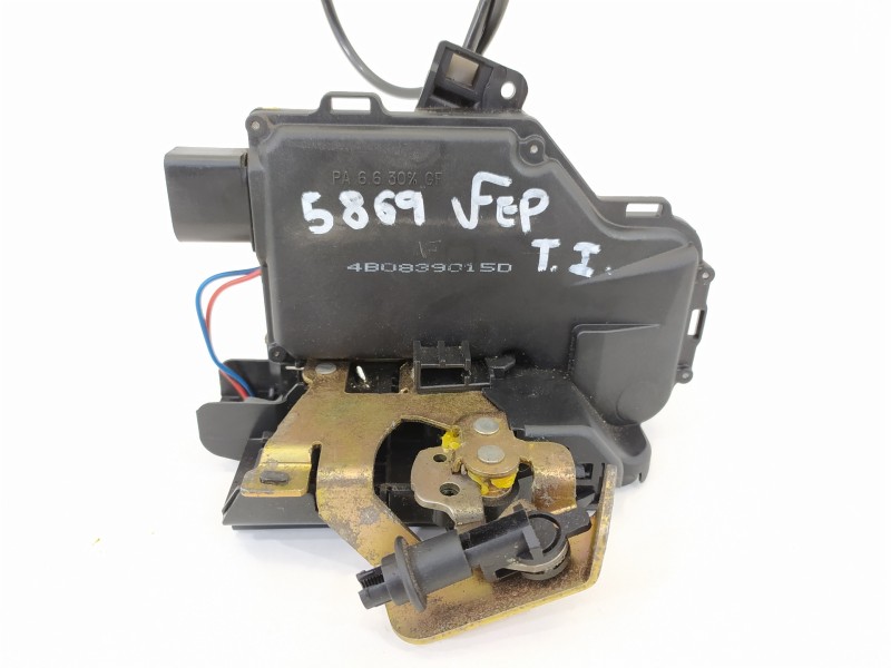 Recambio de cerradura puerta trasera izquierda para audi a4 berlina (8e) 1.8 t referencia OEM IAM 4B0839015D  