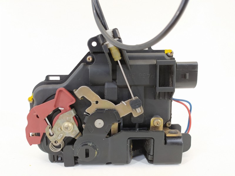 Recambio de cerradura puerta trasera izquierda para audi a4 berlina (8e) 1.8 t referencia OEM IAM 4B0839015D  