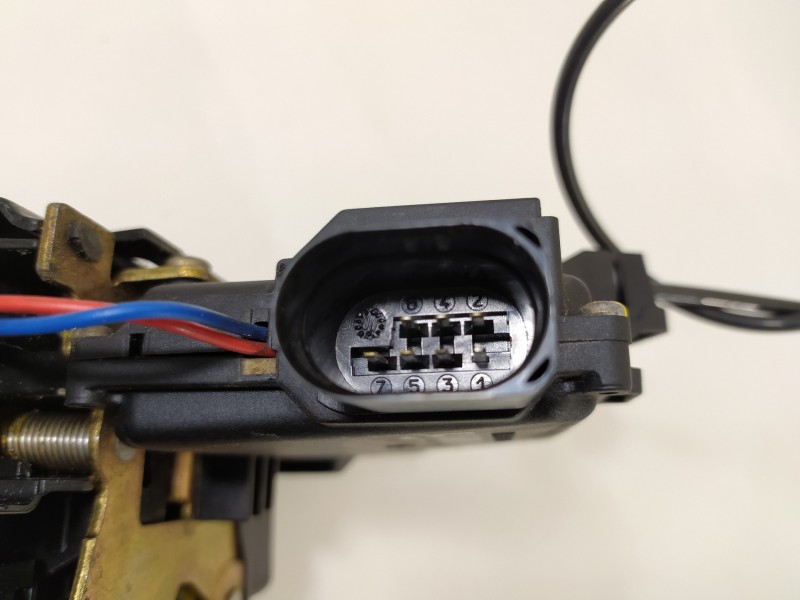 Recambio de cerradura puerta trasera izquierda para audi a4 berlina (8e) 1.8 t referencia OEM IAM 4B0839015D  